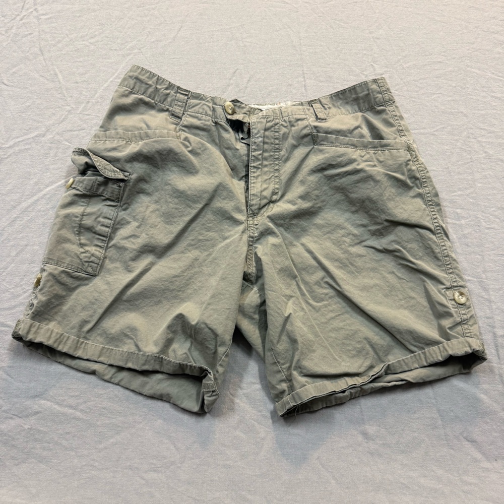 Columbia Men's Cargo Shorts in Gray